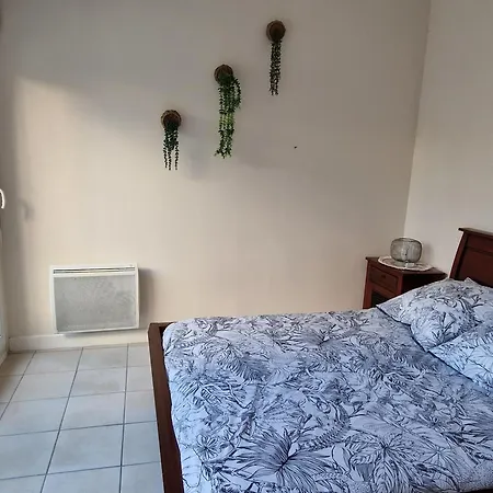 Calme Et Cosy A 2 Pas Du Centre Et Du Chateau Bruyeres-le-Chatel