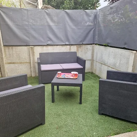 公寓 Calme Et Cosy A 2 Pas Du Centre Et Du Chateau Bruyeres-le-Chatel